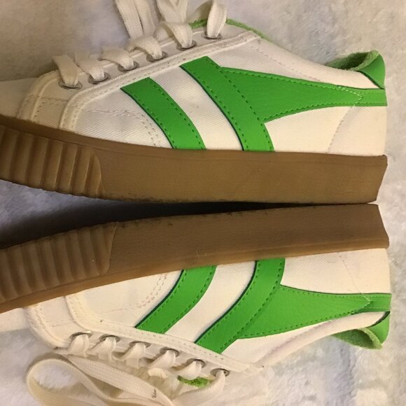 Sneakers - Picture 4 of 6